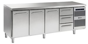 Gram Gastro K 2207 DL/DL/DL/3D L2 Koelwerkbank met 3 deuren en 3 lades 668 liter