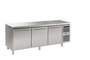 Gram Baker M 2408 gekoelde Werkbank met 3 deuren 865 liter